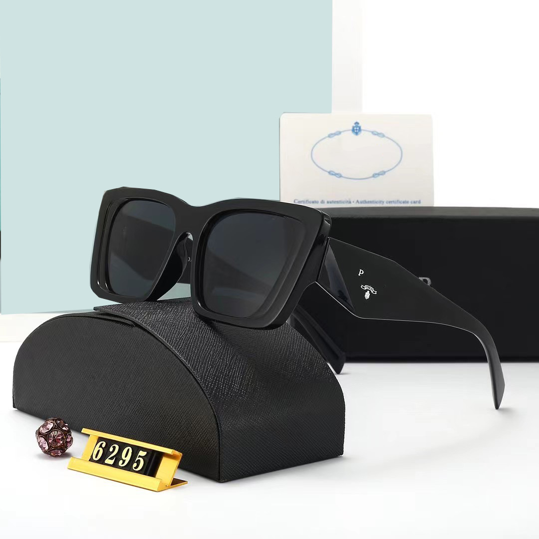 Designer sunglasses fashion Goggle sunglasses for women men classic cool casual glasses Beach shading UV protection polarized glasses gift with box very nice
Designer sunglasses fashion Goggle sunglasses for women men classic cool casual glasses Beach shading UV protection polarized glasses gift with box very nice