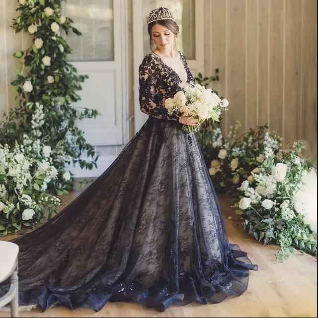 Gothic Black Lace A Line Wedding Dresses Long Sleeves V-Neck Backless Garden boho Bridal Gowns Appliqued Vestido De Novia