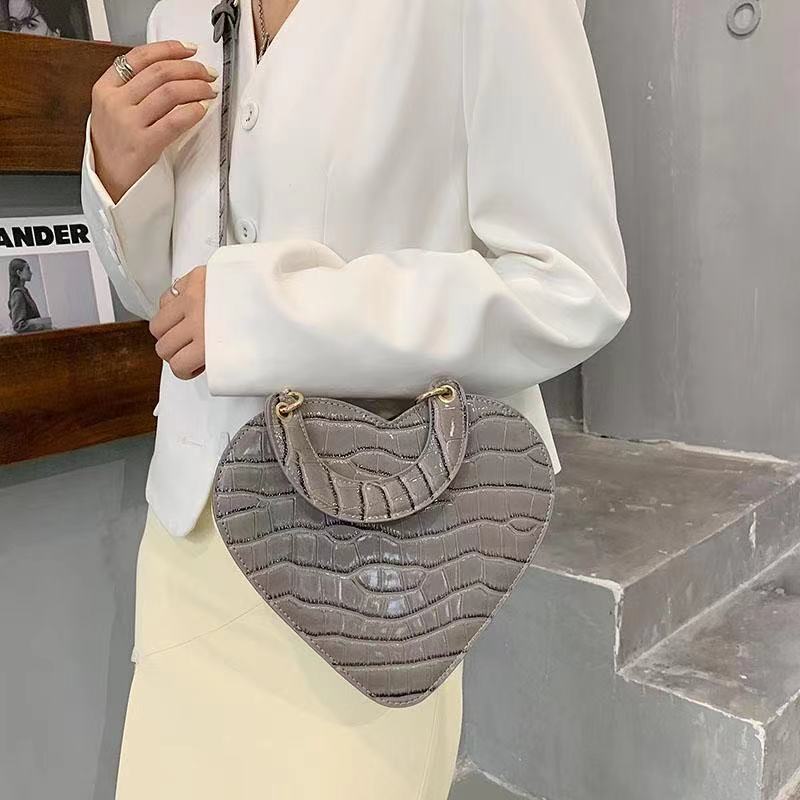 Evening Bags Heart Shape Tote Bag For Women Stone Pattern PU Leather Crossbody Female Small Shoulder Cute Handbag Purse Brand, Red
Evening Bags Heart Shape Tote Bag For Women Stone Pattern PU Leather Crossbody Female Small Shoulder Cute Handbag Purse Brand, Red