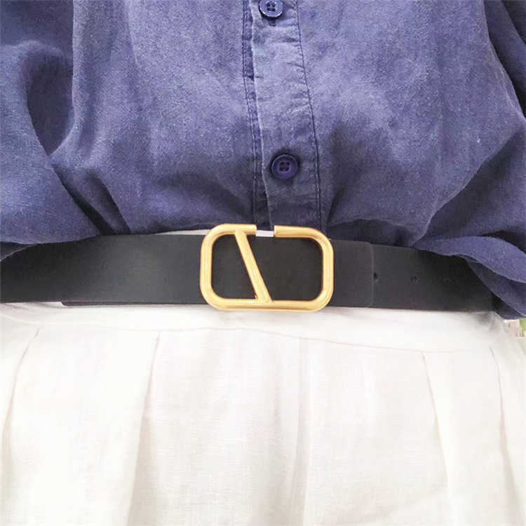 Womenswear Designer Belt Classic Vintage Letter V Smooth Buckle Decorative Belt Width 3cm Women Leather Belts Wholesale, Figure
Womenswear Designer Belt Classic Vintage Letter V Smooth Buckle Decorative Belt Width 3cm Women Leather Belts Wholesale, Figure