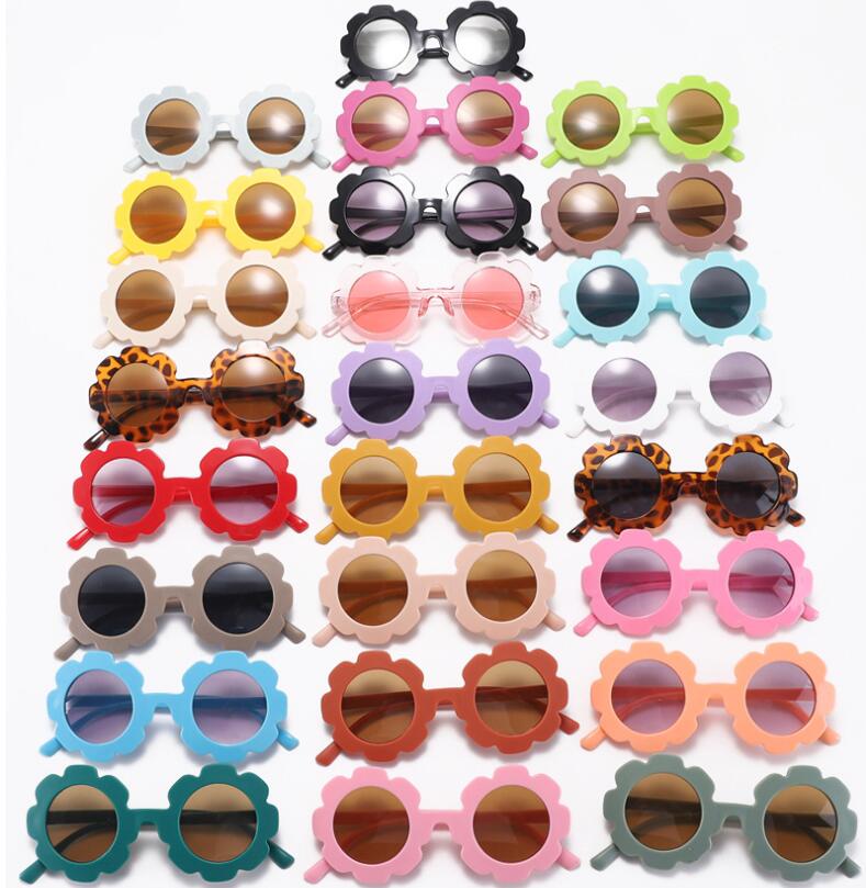 Kids Sunglasses Cute Sunflowers Sun Glasses Designer Round Frosted Frame Girls Frosted Glasses Children's Sunscreen Fashion Eyeglasses Eyewear 25 Color BC283
Kids Sunglasses Cute Sunflowers Sun Glasses Designer Round Frosted Frame Girls Frosted Glasses Children's Sunscreen Fashion Eyeglasses Eyewear 25 Color BC283