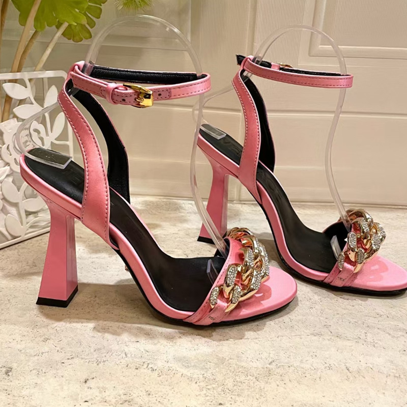 Crystal jewelry fashion ankle strap sandals to wear high heels stiletto heels for women's shoes in the evening party, open-toed shoes cattle chains facto10.5 cm luxury, Empty shoebox
Crystal jewelry fashion ankle strap sandals to wear high heels stiletto heels for women's shoes in the evening party, open-toed shoes cattle chains facto10.5 cm luxury, Empty shoebox
