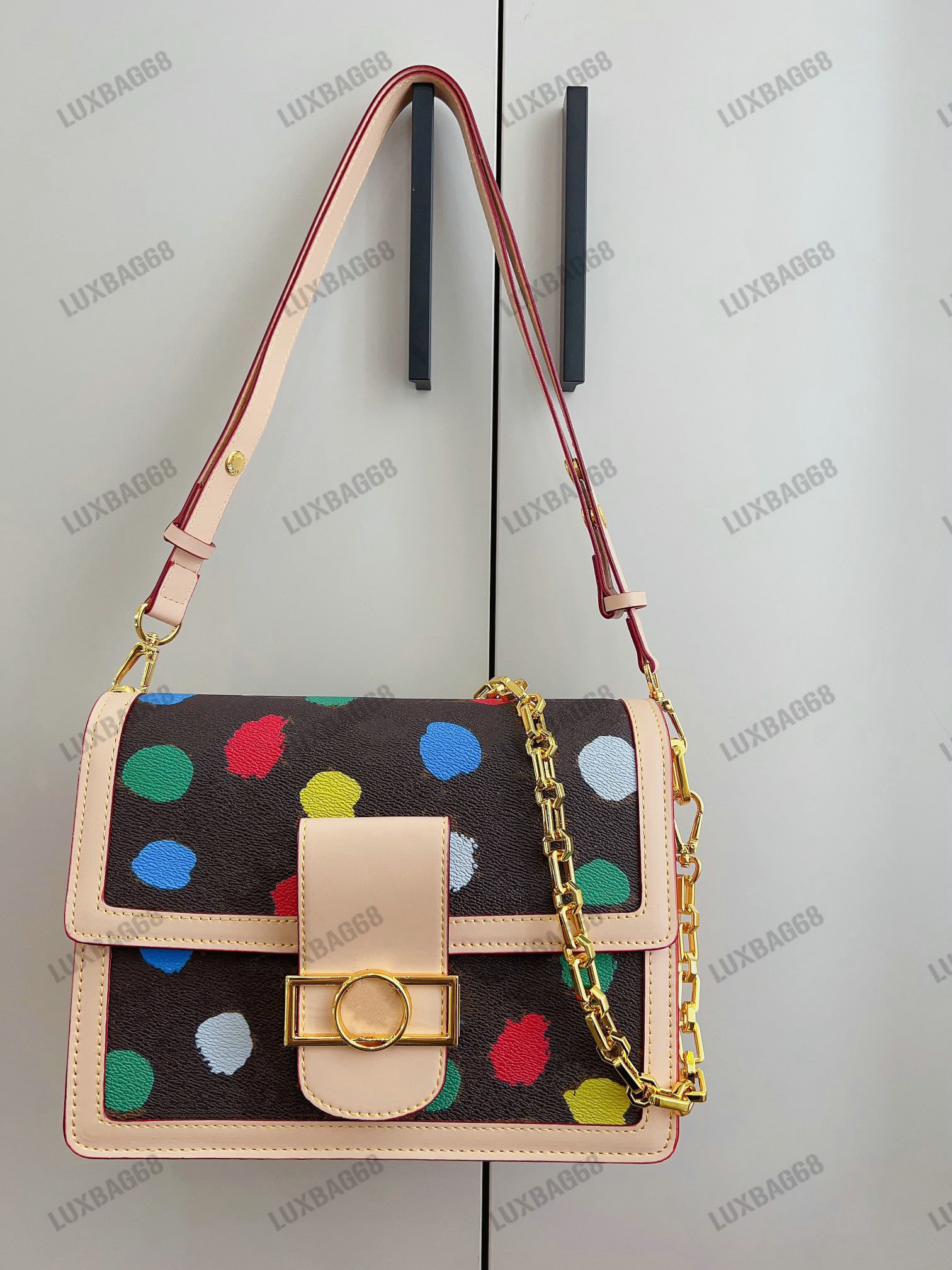 Cross Body YK Dauphine MM Shoulder Bag Painted Dots Handbag Denim Chain handle Bag Women's Designer Crossbody Luxurys Flap Rainbow Colored dots 3D hand-painted effect, #02
Cross Body YK Dauphine MM Shoulder Bag Painted Dots Handbag Denim Chain handle Bag Women's Designer Crossbody Luxurys Flap Rainbow Colored dots 3D hand-painted effect, #02
