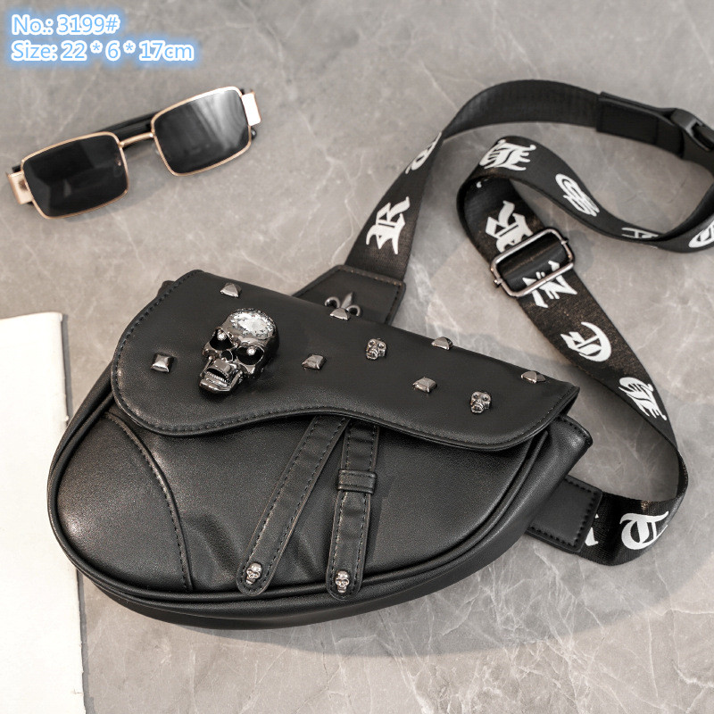 Factory wholesale men shoulder bags street joker black flip fashion handbag simple atmosphere solid color leather cycling bag cool personality rivet backpack