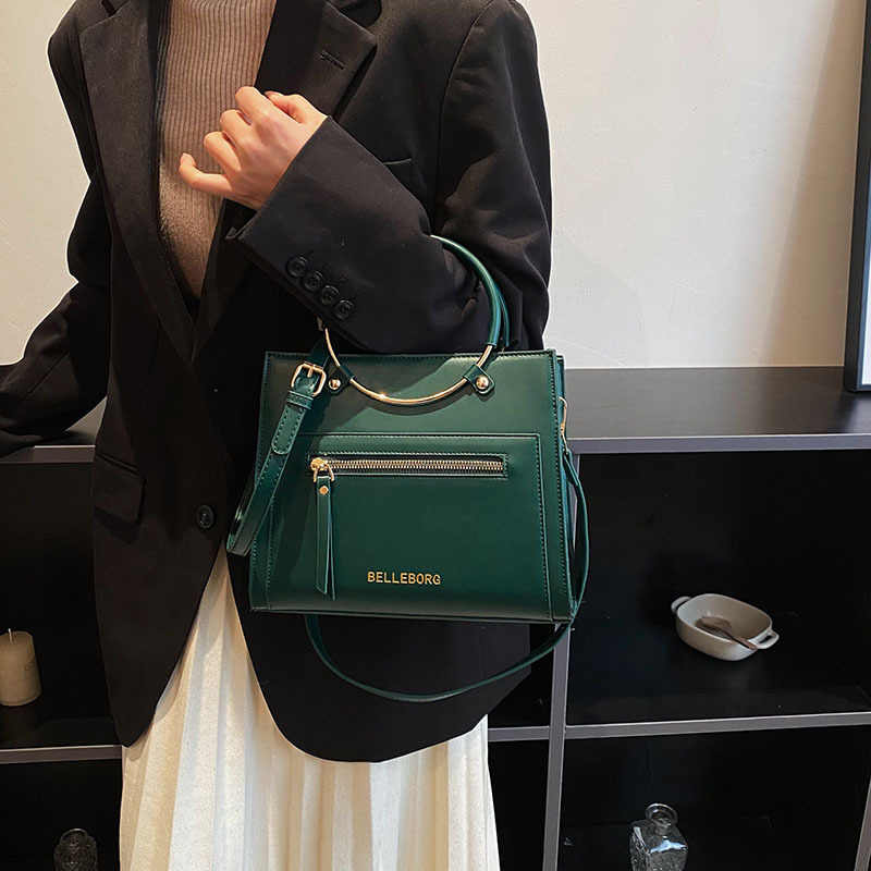 Women Inclined Shoulder Bags Fashion casual Womens Bag Small Handbag Totes High-capacity PU leather Large volume wholesale Girl Mobile Phone Bag Black MF404, White
Women Inclined Shoulder Bags Fashion casual Womens Bag Small Handbag Totes High-capacity PU leather Large volume wholesale Girl Mobile Phone Bag Black MF404, White