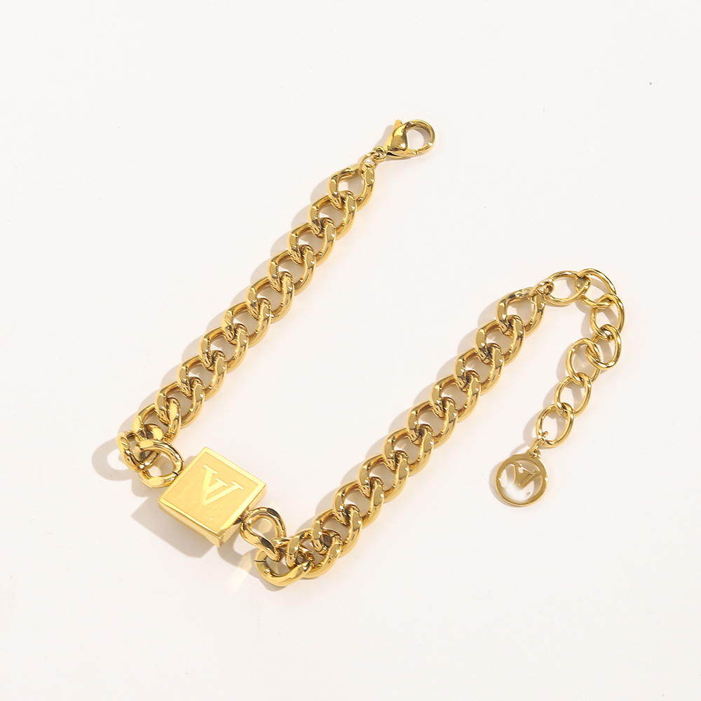 2023 New Fashionable Classic Bracelets Chain Women Bangle 18K Gold Plated Stainless steel Crystal Lovers Gift Wristband Cuff Chain Designer Jewelry
2023 New Fashionable Classic Bracelets Chain Women Bangle 18K Gold Plated Stainless steel Crystal Lovers Gift Wristband Cuff Chain Designer Jewelry