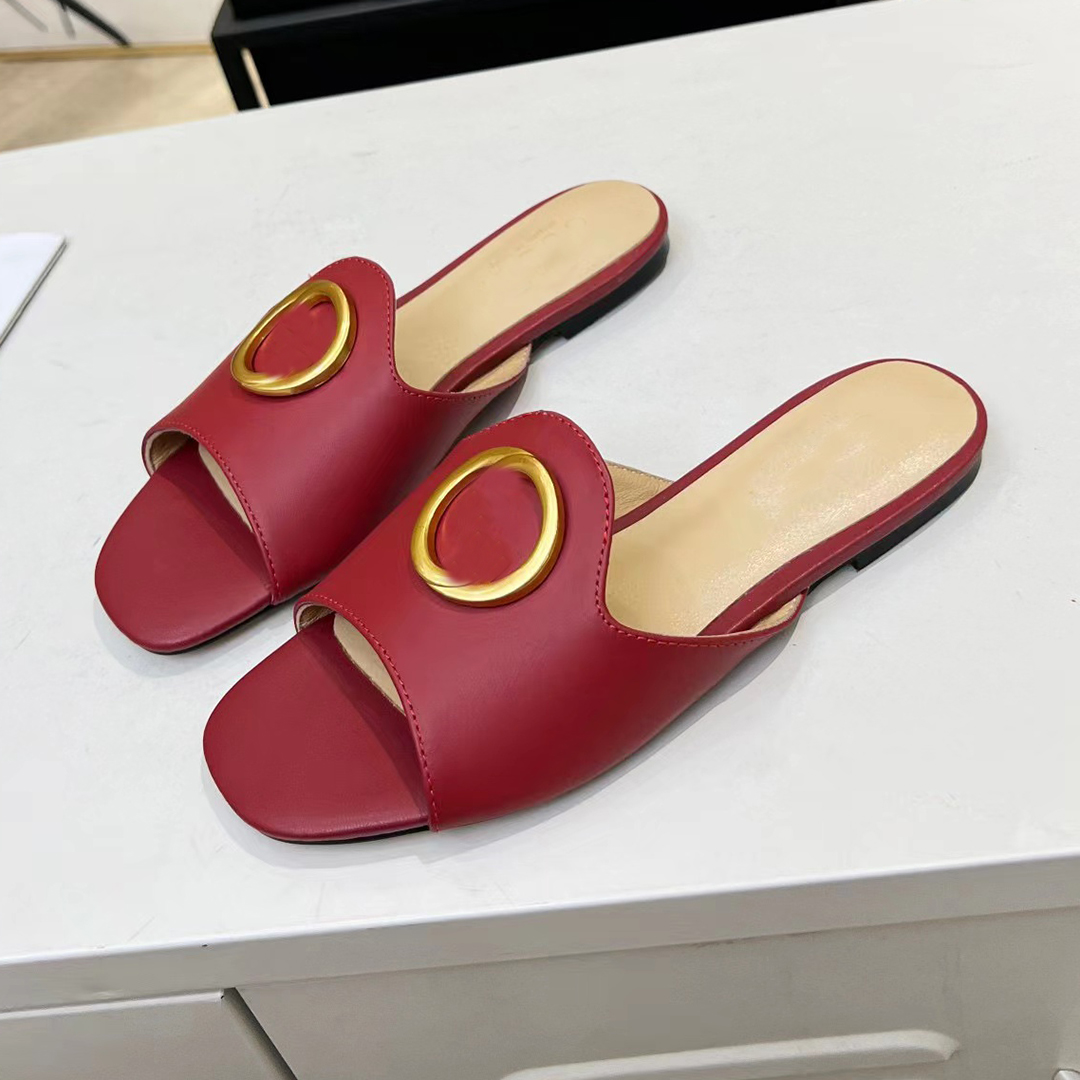 Slippers leather women's shoes flat heel metal buckle open-toe sandals summer solid color low heel designer factory classic Our size 35-43 has dust bag, Black
Slippers leather women's shoes flat heel metal buckle open-toe sandals summer solid color low heel designer factory classic Our size 35-43 has dust bag, Black