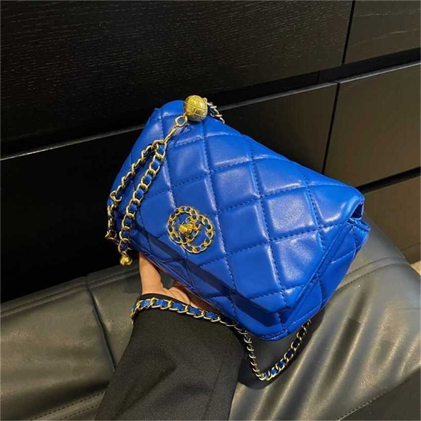 22% OFF Handbag High quality 2023 new bag Small women's Lingge chain messenger crowd sense small square, White6
22% OFF Handbag High quality 2023 new bag Small women's Lingge chain messenger crowd sense small square, White6