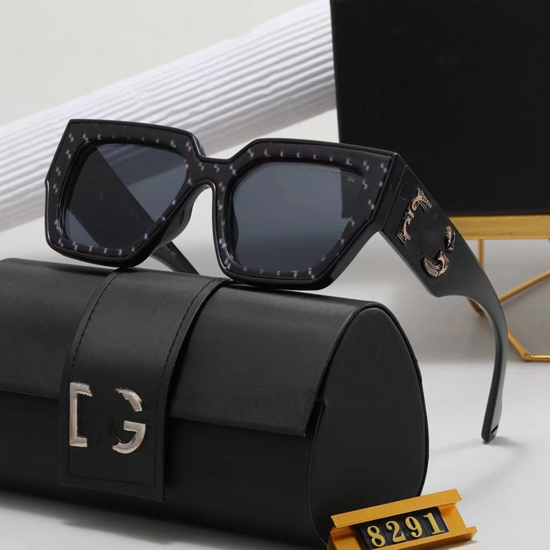 Designer Brand Sunglasses Designer Sunglass eyeglass Women Men Glasses Fashion trend classic Outdoor beach sunglasses in summer
Designer Brand Sunglasses Designer Sunglass eyeglass Women Men Glasses Fashion trend classic Outdoor beach sunglasses in summer