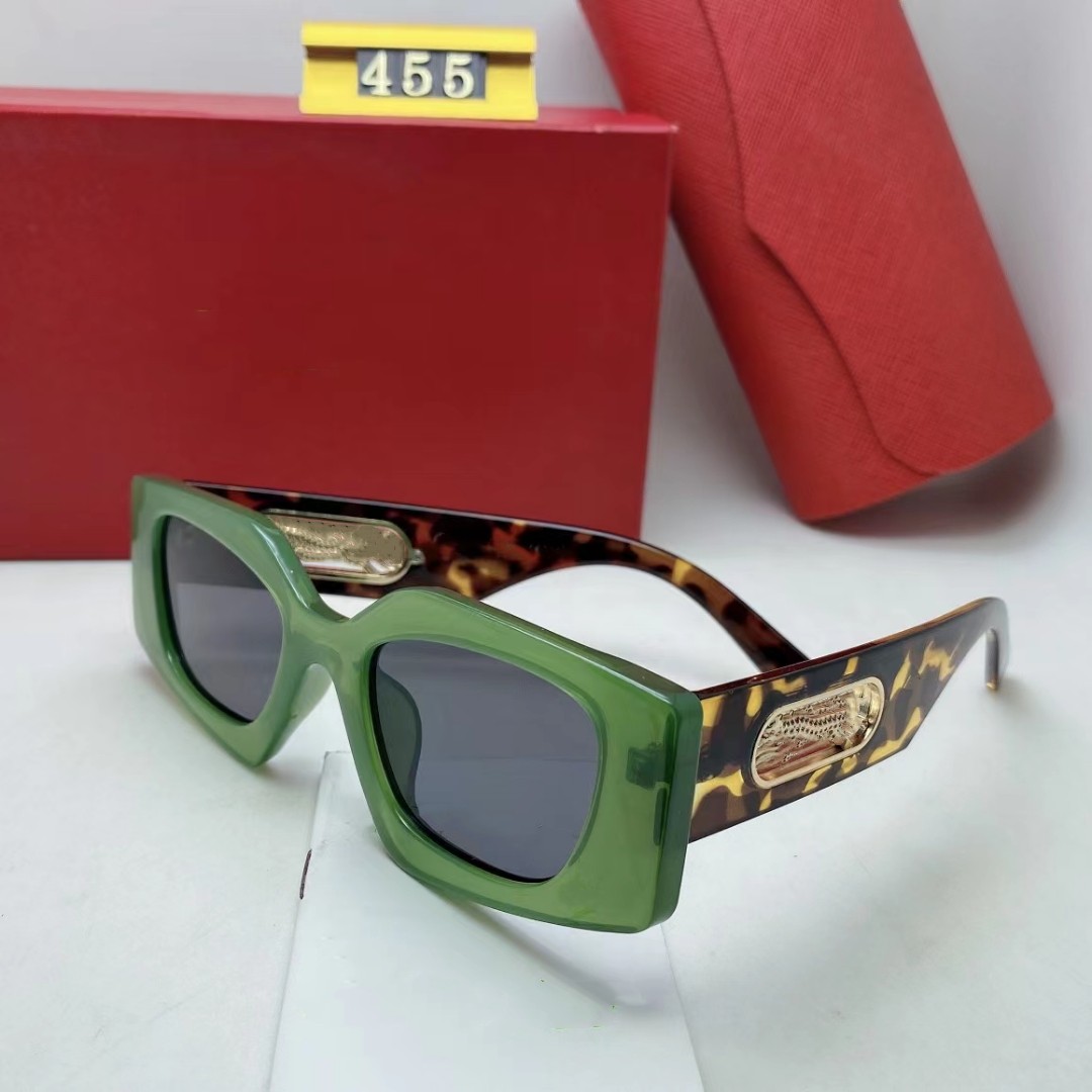 Top Luxury Classic Sunglasses Rimless Rectangle Crystal Monogram Gold Vintage fashion Mens Womens Sun Glasses Eyewear Metal Glass Lenses 455
Top Luxury Classic Sunglasses Rimless Rectangle Crystal Monogram Gold Vintage fashion Mens Womens Sun Glasses Eyewear Metal Glass Lenses 455