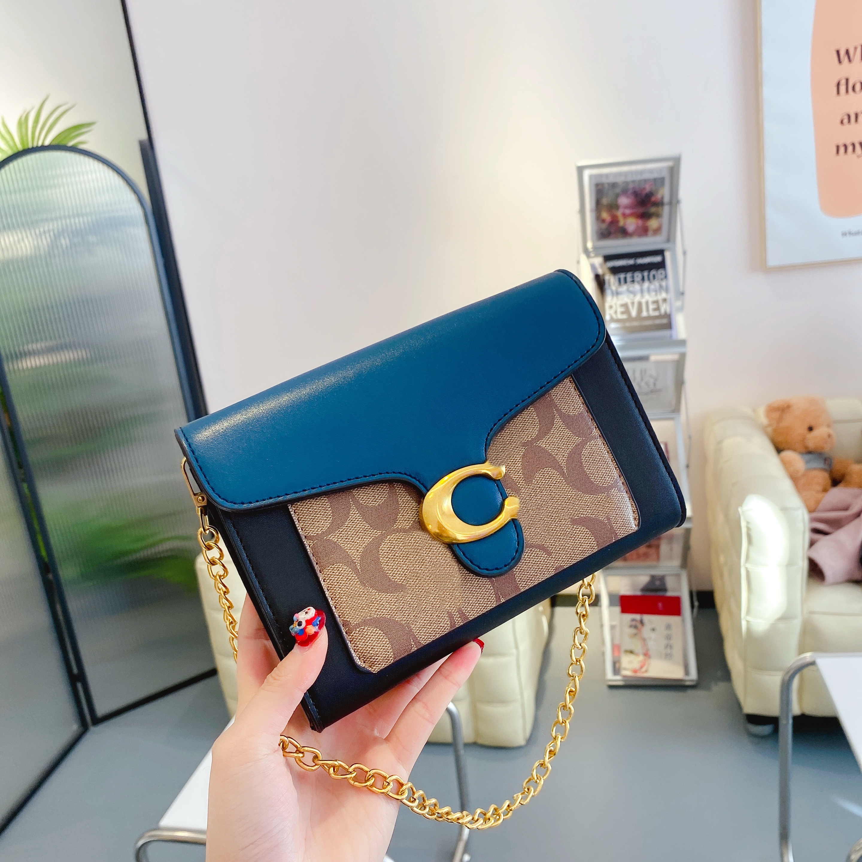 Hig Quality Fashion Shoulder Brown Bags Handbags Metal Chain Crossbody Bag wallet Handbag Bag Wallets Women Flip Cover Messenger Baga, 20x4x15 cm
Hig Quality Fashion Shoulder Brown Bags Handbags Metal Chain Crossbody Bag wallet Handbag Bag Wallets Women Flip Cover Messenger Baga, 20x4x15 cm