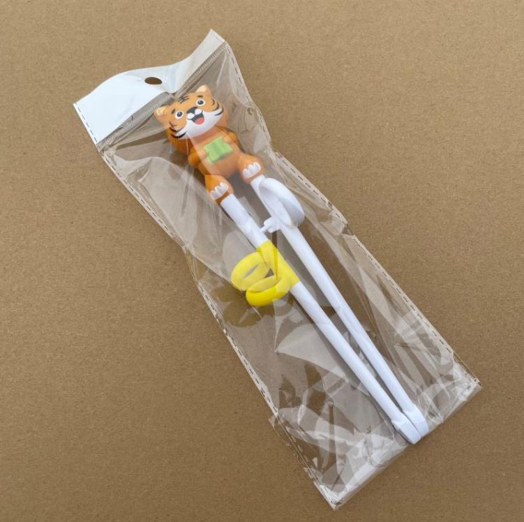 Baby Learning Training Chopsticks Cartoon Animal Shaped Reusable Cute Kids Utensils Non Slip Chopstick SN5107