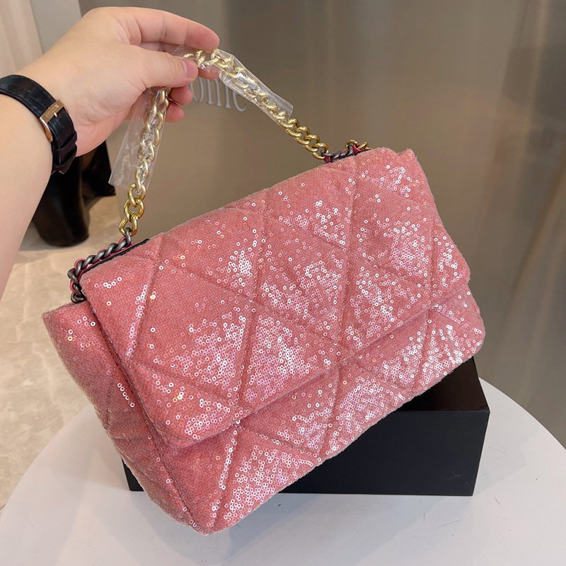 30CM/25CM Womens Holiday 19 Sequins Quilted Bags Classic Flap Quilted F/W Large Capacity Interwoven Chain Shiny Crossbody Street Party Luxury Designer Handbags, Box
30CM/25CM Womens Holiday 19 Sequins Quilted Bags Classic Flap Quilted F/W Large Capacity Interwoven Chain Shiny Crossbody Street Party Luxury Designer Handbags, Box