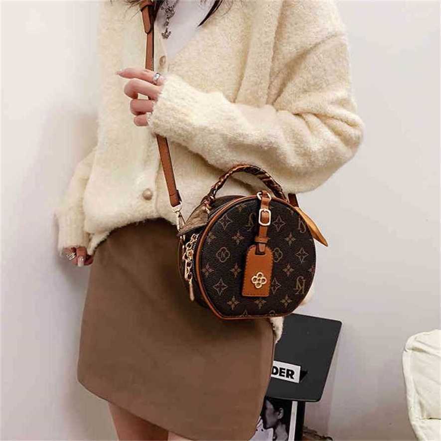 28% OFF Handbag High quality 2023 new bag Women's Hot Fashionable for women sense western-style network red cross body round cake, Khaki7
28% OFF Handbag High quality 2023 new bag Women's Hot Fashionable for women sense western-style network red cross body round cake, Khaki7