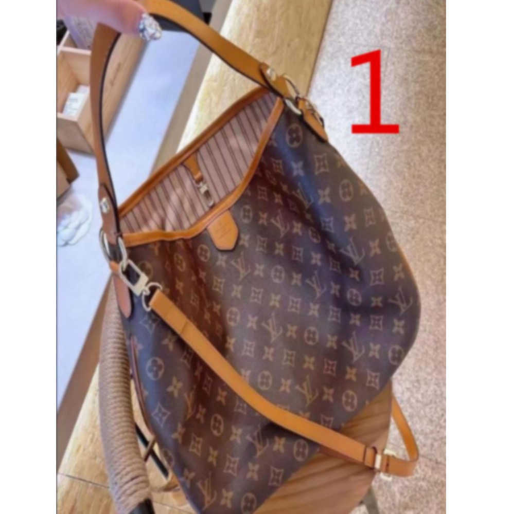 WALLET LOUIS GUCCI LV YSL LOUISE VUITON LVS VUITTON WOMEN BAG Shoulder Bag Classic Crossbody Bag Cross body Wallet, A+
WALLET LOUIS GUCCI LV YSL LOUISE VUITON LVS VUITTON WOMEN BAG Shoulder Bag Classic Crossbody Bag Cross body Wallet, A+