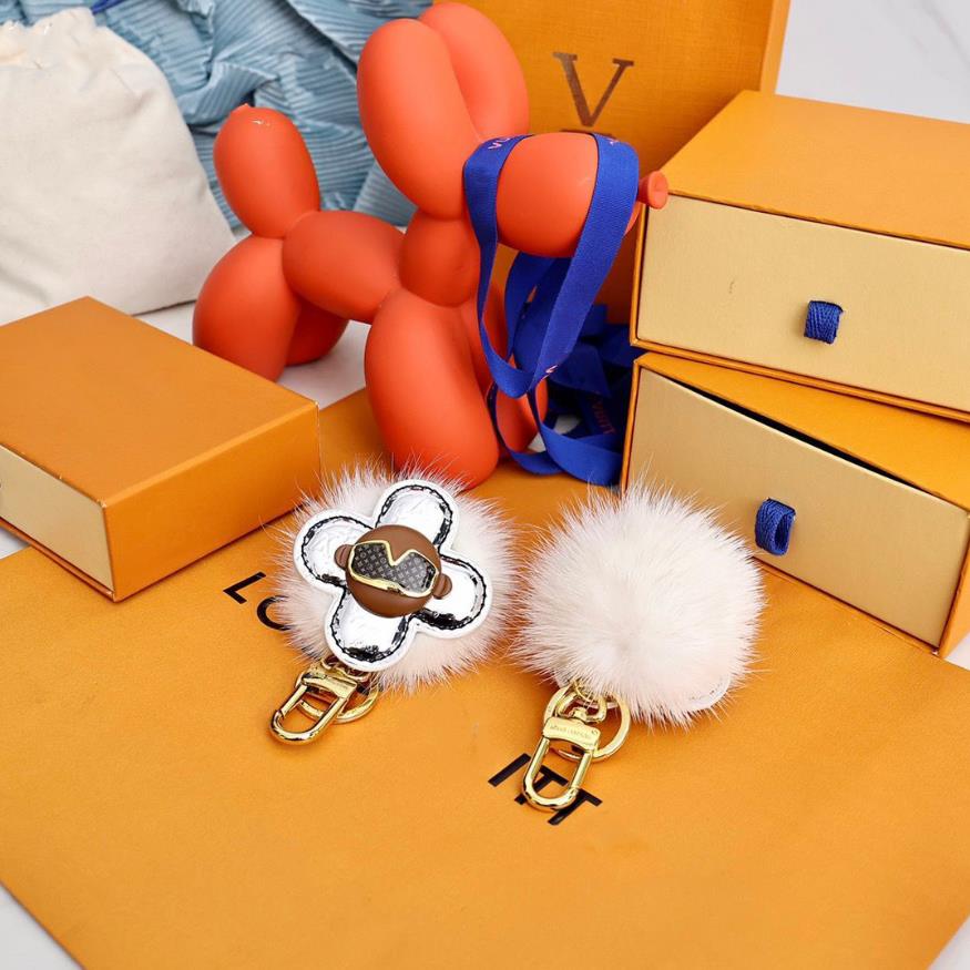 Plush new men's and women's key chain suitable for all the luxury key chain