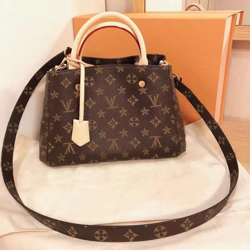 Women Embossing Leather Shoulder Bags Top-Handie Bags Purse Lady Messenger Bag Purse Designers Handbag Tote MONTAIGNES Louise Womens Viuton, Freight/price difference
Women Embossing Leather Shoulder Bags Top-Handie Bags Purse Lady Messenger Bag Purse Designers Handbag Tote MONTAIGNES Louise Womens Viuton, Freight/price difference