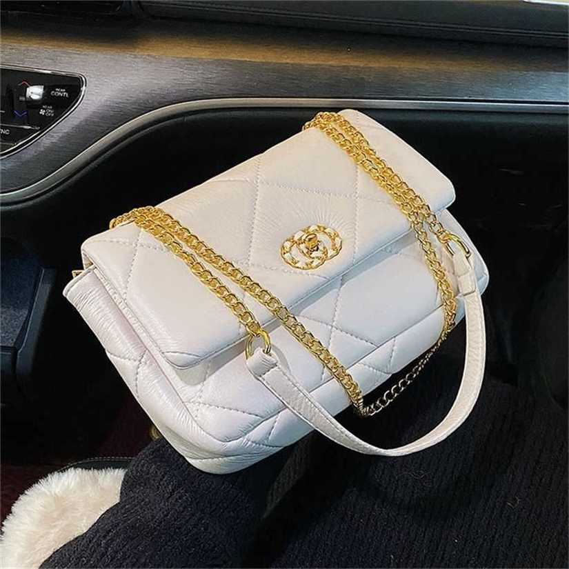 10% OFF Handbag High quality 2023 new bag This year's popular women's spring messenger chain small square, White9
10% OFF Handbag High quality 2023 new bag This year's popular women's spring messenger chain small square, White9