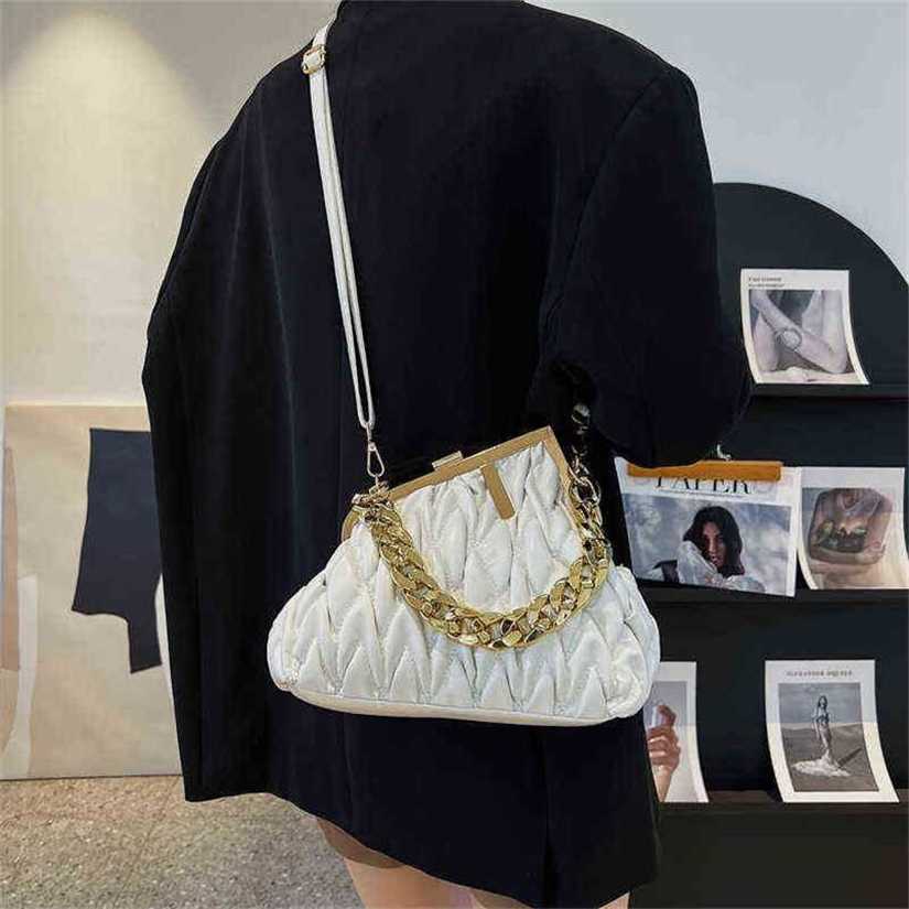 10% OFF Handbag High quality 2023 new bag Women's spring and summer style cloud chain hand-held dumpling red embroidered line wrinkled armpit, White16
10% OFF Handbag High quality 2023 new bag Women's spring and summer style cloud chain hand-held dumpling red embroidered line wrinkled armpit, White16