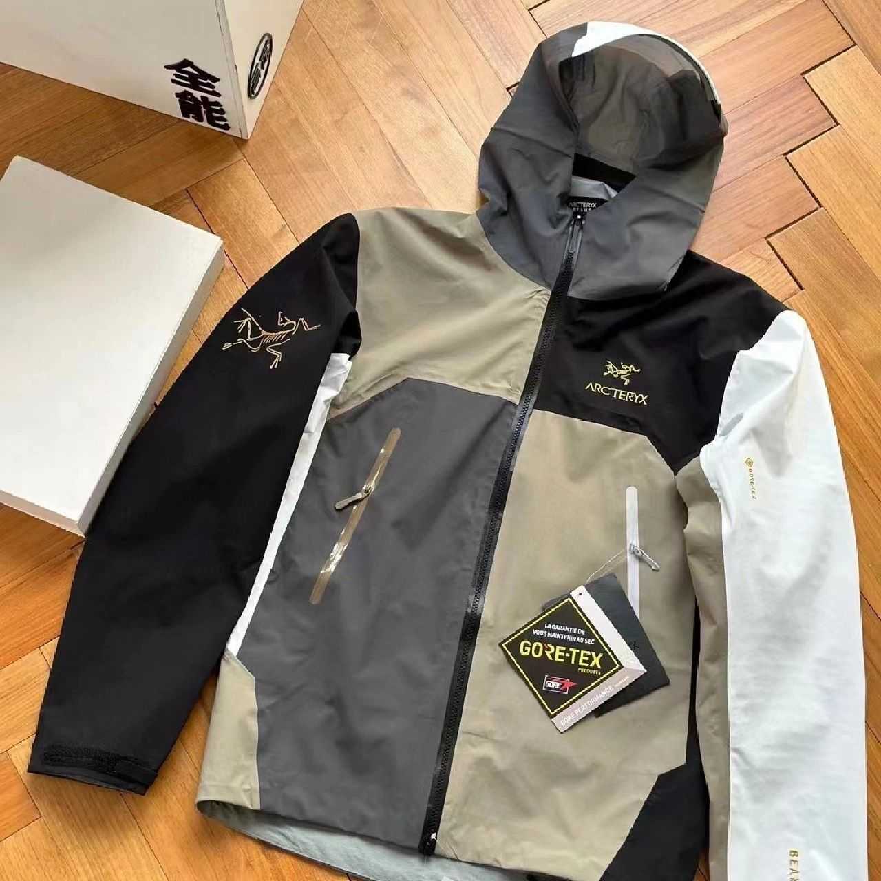 Jacket Jackets Arcterys 2023 Windproof Simple Independent Beams Style Storm Jingting Same Type Waterproof ED6S, Mosaic color
Jacket Jackets Arcterys 2023 Windproof Simple Independent Beams Style Storm Jingting Same Type Waterproof ED6S, Mosaic color
