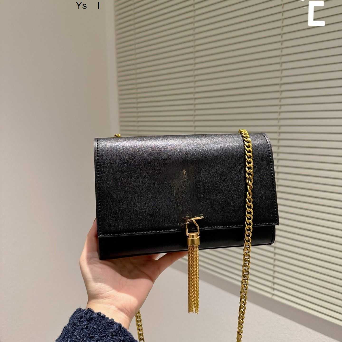 Yslity crossbody purses designer bags YYSL woman handbags totes LOULOU suede high quality Kaia Niki luxuries designers women the tote bag Shoulder handbag N7P6, Red gold tassel
Yslity crossbody purses designer bags YYSL woman handbags totes LOULOU suede high quality Kaia Niki luxuries designers women the tote bag Shoulder handbag N7P6, Red gold tassel