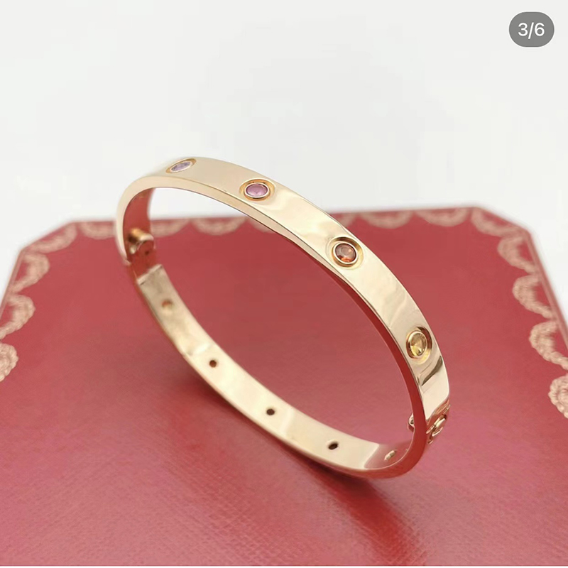 Bracelet screwdriver ladies bracelet gold love designer luxury bracelet rainbow diamond anti-perspiration anti-allergy never fade gold charm jewelry
Bracelet screwdriver ladies bracelet gold love designer luxury bracelet rainbow diamond anti-perspiration anti-allergy never fade gold charm jewelry