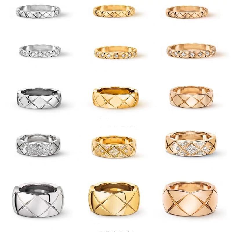 Designer high-quality Ring With Side Stones 18k gold Couple Diamond Ring 4mm, 6mm, 10mm diamond pattern classic stacked trend simple party accessories with box
Designer high-quality Ring With Side Stones 18k gold Couple Diamond Ring 4mm, 6mm, 10mm diamond pattern classic stacked trend simple party accessories with box