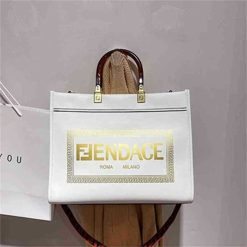 10% OFF Handbag High quality 2023 new bag Large Female Letter Printed Diagonal Straddle for Portable, Sky blue
10% OFF Handbag High quality 2023 new bag Large Female Letter Printed Diagonal Straddle for Portable, Sky blue