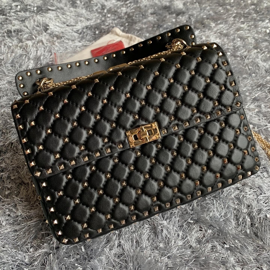 Waist Bags Sheepskin Women Should Bag Rivet Solid 6 Colors Gold Hardware 30CM 24CM Size Made By Soft Genuine Leather 230208
Waist Bags Sheepskin Women Should Bag Rivet Solid 6 Colors Gold Hardware 30CM 24CM Size Made By Soft Genuine Leather 230208