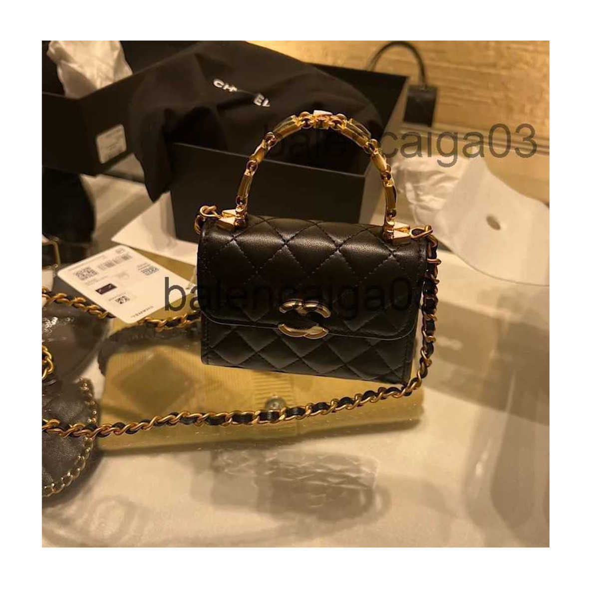 Designer Channel Bag Tote Shoulder Handbag CC Wallet Casual Women Fashion Luxurious Rhombic Chain Handheld Small Enamel Crossbody Bag L6IN H5IN W2IN, Full package in black
Designer Channel Bag Tote Shoulder Handbag CC Wallet Casual Women Fashion Luxurious Rhombic Chain Handheld Small Enamel Crossbody Bag L6IN H5IN W2IN, Full package in black