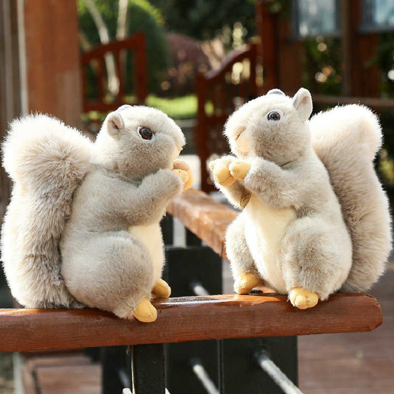Stuffed Plush Animals Wild World Super Lifelike Grey Squirrel Plushie Simulation Fluffy Hair Big Umbrella Tail Toy