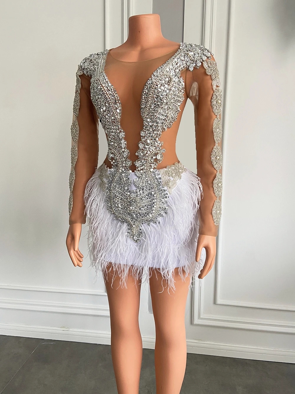 Sparkly Beaded White Crystals Feather Black Girls Short Prom Dresses Sheer Long Sleeve Birthday Party Gowns