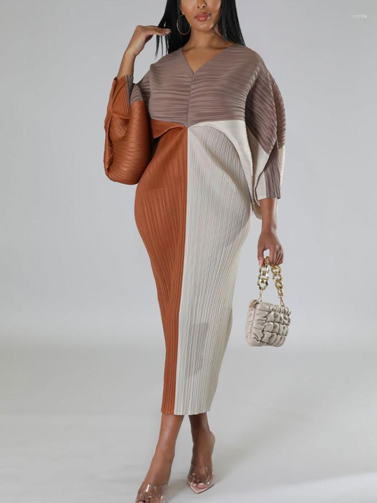 Casual Dresses Oversized Baggy Dress Batwing Sleeve V Neck Color Block Loose Folds Long Robes Women Vacation Outfits, Beige
Casual Dresses Oversized Baggy Dress Batwing Sleeve V Neck Color Block Loose Folds Long Robes Women Vacation Outfits, Beige