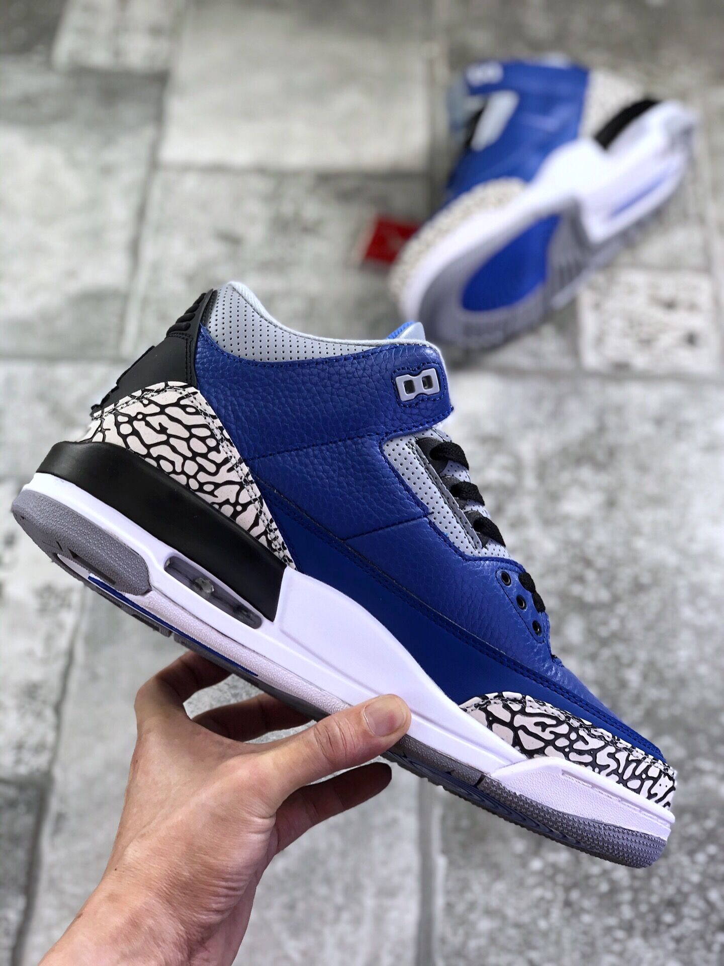 Jumpman 3 Blue Cement Basketball Shoes Wholesale 3s Varsity Royal Cement GreyMen Women Outdoor Designer Sneakers
Jumpman 3 Blue Cement Basketball Shoes Wholesale 3s Varsity Royal Cement GreyMen Women Outdoor Designer Sneakers