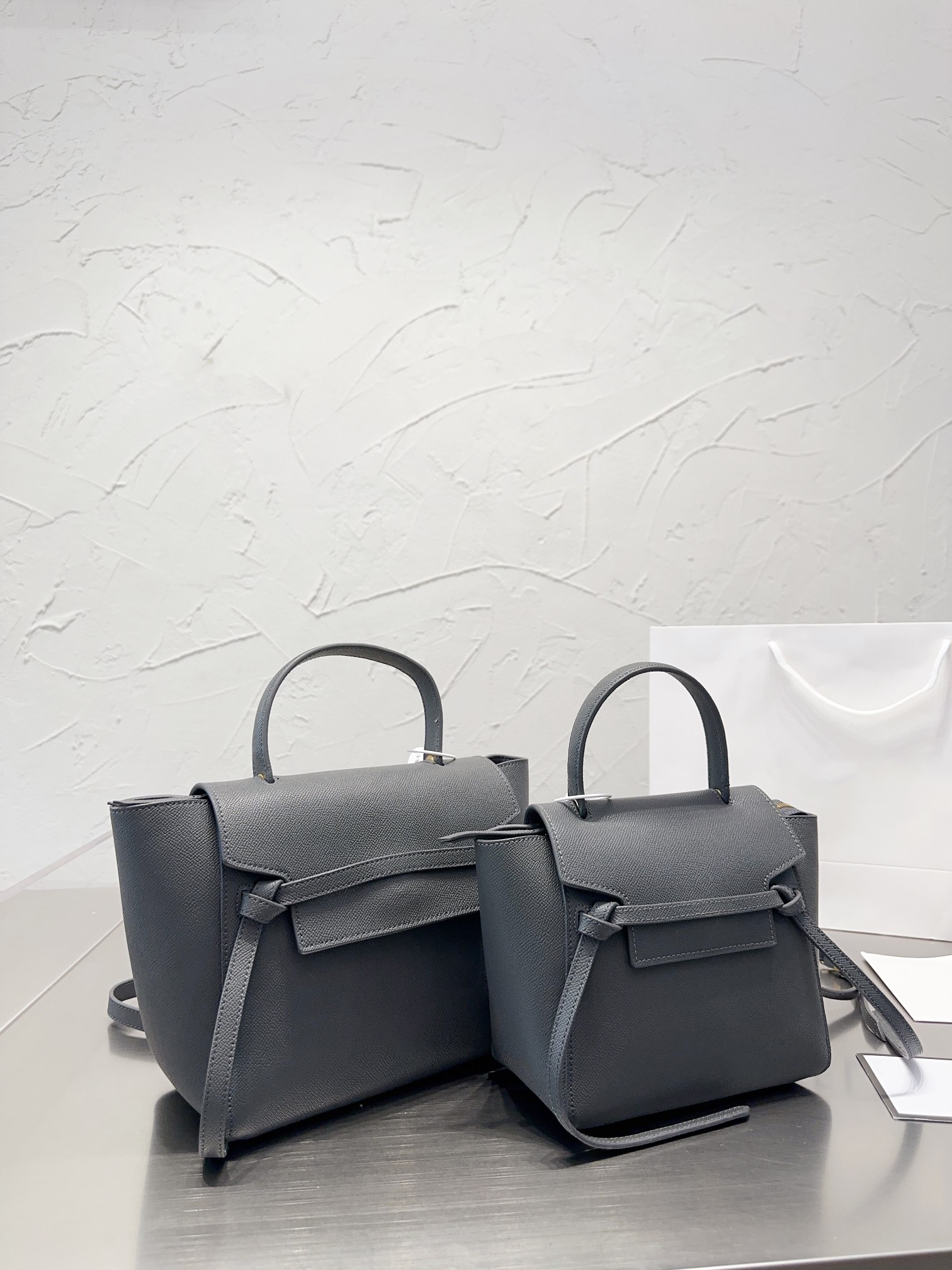 Luxury Handbag Fashion Bag Women Purse Leather Mini Bag One Shoulder Bag Crossbody Bag Brand Designer Bag Quality Top 2023 Summer, Dust-proof bag
Luxury Handbag Fashion Bag Women Purse Leather Mini Bag One Shoulder Bag Crossbody Bag Brand Designer Bag Quality Top 2023 Summer, Dust-proof bag