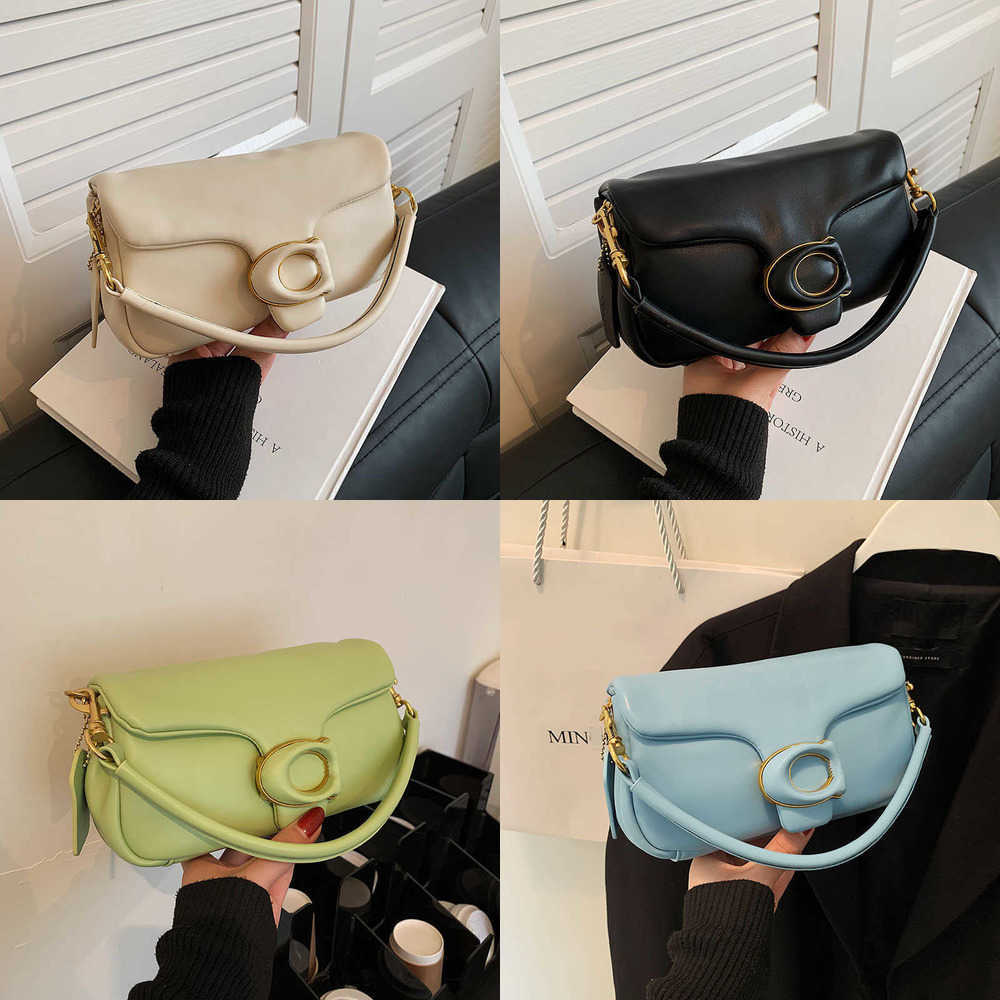 shoulder bags totes designer handbags women cloud crossbody bags Elegant Solid Color Messenger Purses luxurys handbag 230202, Gold
shoulder bags totes designer handbags women cloud crossbody bags Elegant Solid Color Messenger Purses luxurys handbag 230202, Gold