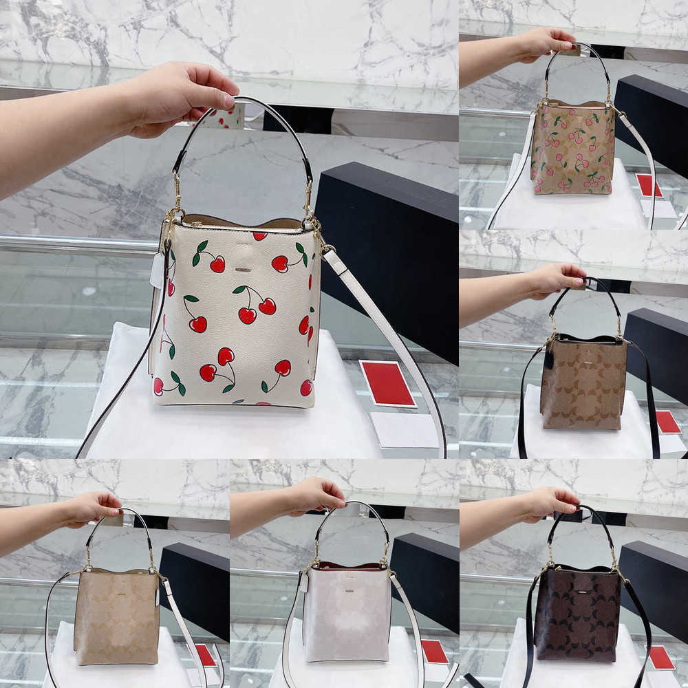 bucket bags crossbody designer bags luxurys handbags Fashion Cherry Shopping Handbag Totes brown shoulder bag purses 230207, Beige
bucket bags crossbody designer bags luxurys handbags Fashion Cherry Shopping Handbag Totes brown shoulder bag purses 230207, Beige