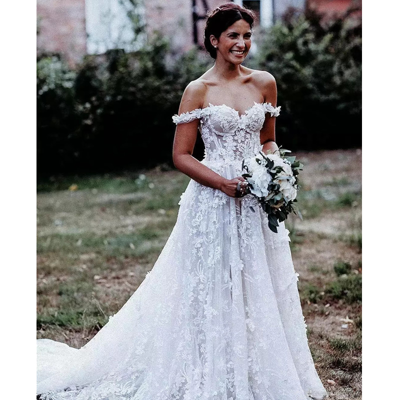 2023 Bohemian Bridal Gowns Off The Shoulder Lace 3D Floral Appliques A Line Beach Wedding Dress Sweep Train Bhoh Wedding Dresses