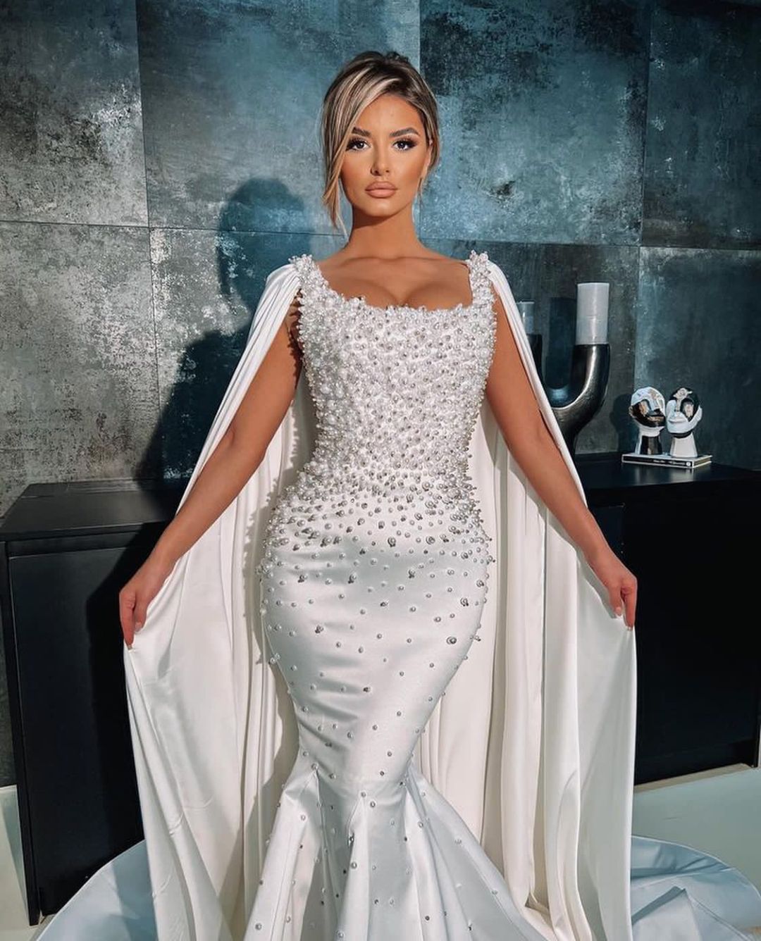 Mermaid Wedding Dresses Sleeveless Bateau Straps Cape Satin Appliques Sequins Pearls Beaded Trumpet Train or Length Plus Size Bridal Gowns abiti da sp