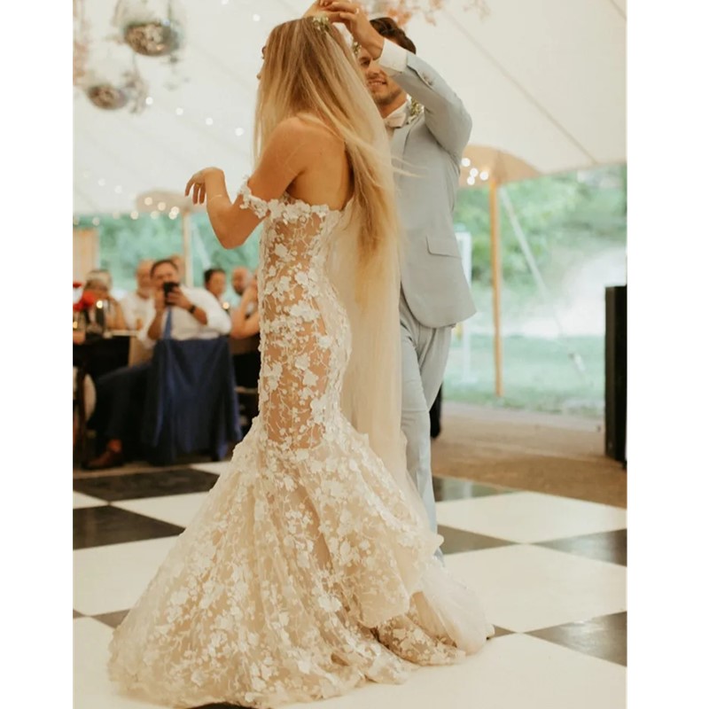Lace Appliqued Wedding Dresses A Line Off The Shoulder Bridal Gowns Chapel Train Tulle vestido de novia