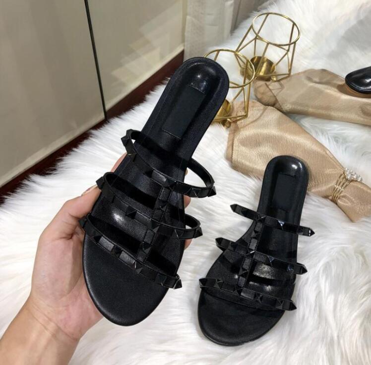 Designer Luxurys Slippers For Women Sandals Brand Flat Open Toe Lady Rivets Mules Classics Nude Color Genuine Leather Summer Shoes Without Box, 10
Designer Luxurys Slippers For Women Sandals Brand Flat Open Toe Lady Rivets Mules Classics Nude Color Genuine Leather Summer Shoes Without Box, 10