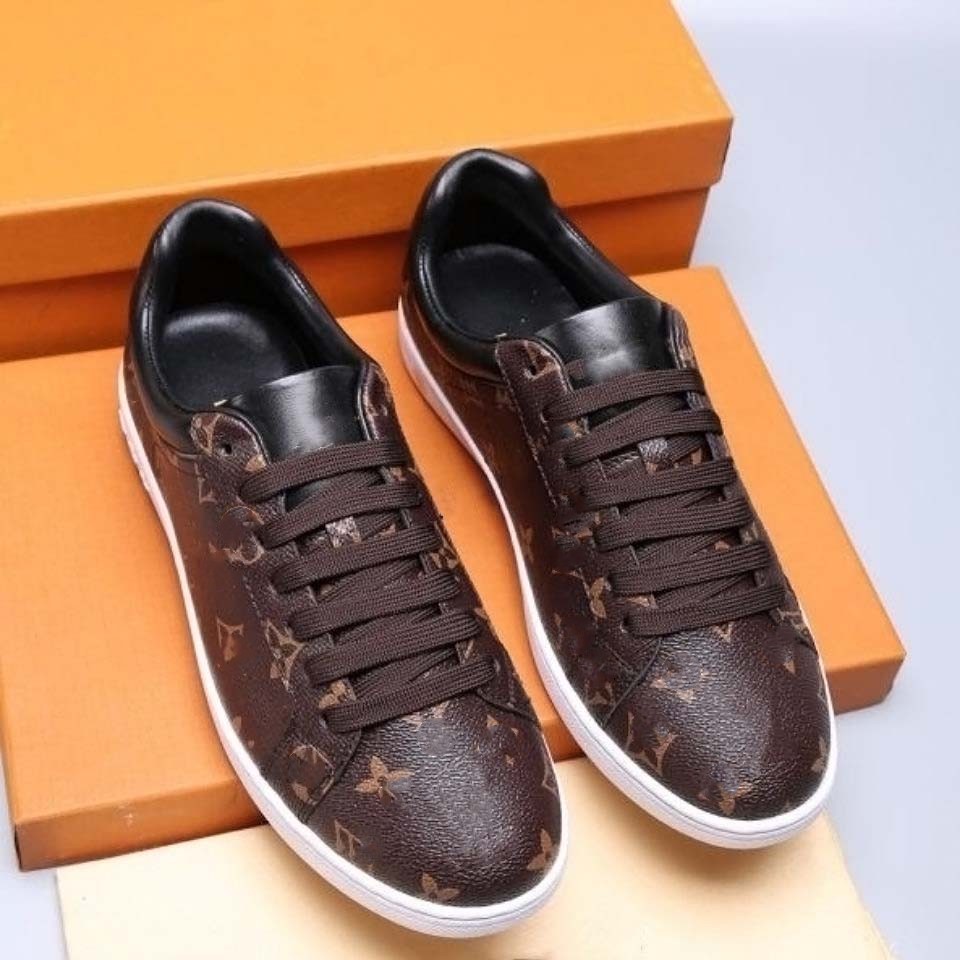 LUXEMBOURG SNEAKER shoes Black White bicolor Perforated calf leather Shoe Brand Rubber outsole Mens Designers flower Sneakers a2
LUXEMBOURG SNEAKER shoes Black White bicolor Perforated calf leather Shoe Brand Rubber outsole Mens Designers flower Sneakers a2