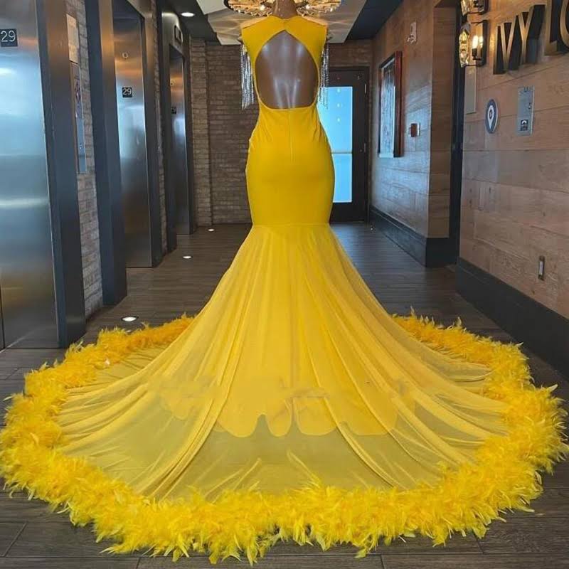 Luxury Prom Dresses 2023 With Feather Elegant Mermaid Black Girls Open Back Evening Dress Trumpet Dance Birthday Party Gowns Yellow Beautiful Aso Ebi 