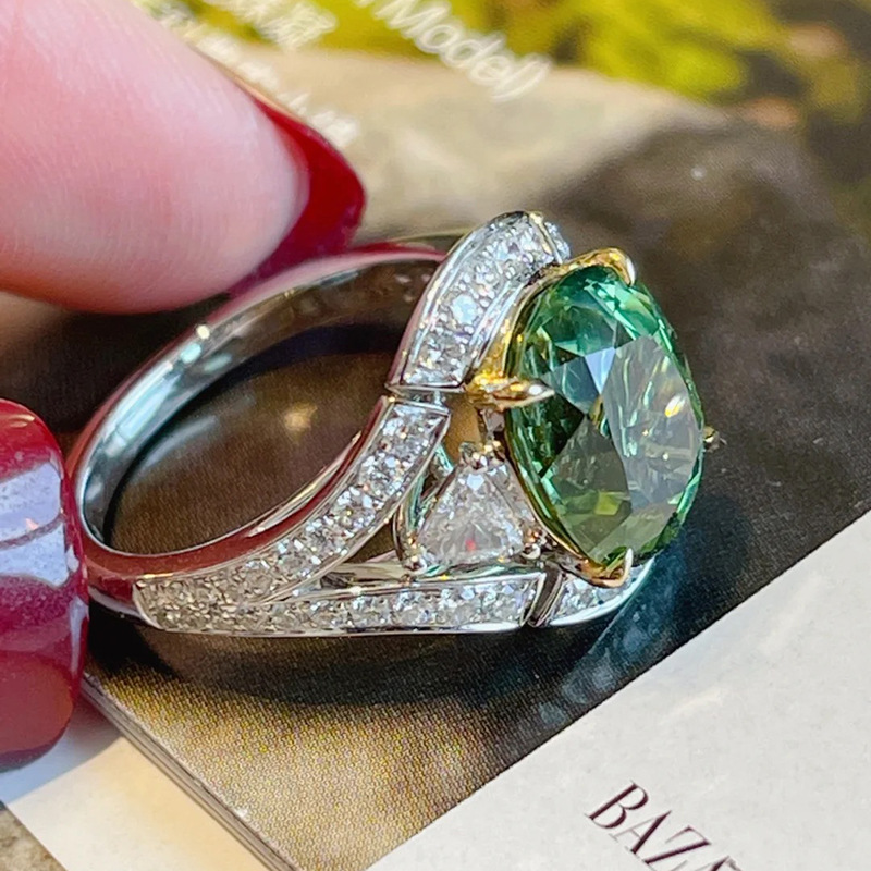 2023 Ins Top Sell Wedding Rings Luxury Jewelry 925 Sterling Silver Oval Cut Emerlad CZ Diamond Zircon Party Women Engagement Eternity Open Adjustable 