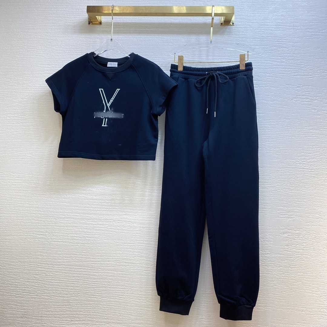 High-end customized designer women' sportswear, spring and summer embroidery, embroidery, leisure suit, high-end leisure jogging clothing, Black
High-end customized designer women' sportswear, spring and summer embroidery, embroidery, leisure suit, high-end leisure jogging clothing, Black
