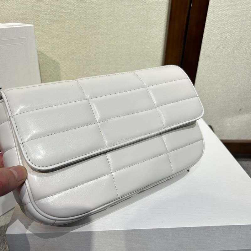 Fashion leather shoulder bags luxury purse chain cross body clutch purse shoulder bags chain bag bags woman designer bag women's bag new single shoulder, Black
Fashion leather shoulder bags luxury purse chain cross body clutch purse shoulder bags chain bag bags woman designer bag women's bag new single shoulder, Black