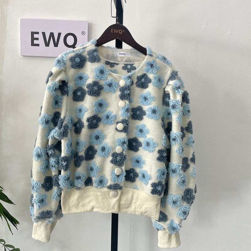 Womens Knits Tees EWQ Spring Three-dimensional Flower Bubble Sleeve O Neck Plush Cardigan Short Warm Coat Tops Women Red Clothing R172 230210