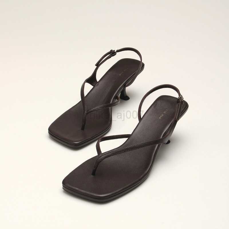 The row shoes French word with sandals leather toe clip square kitten heel back empty middle heel, Black
The row shoes French word with sandals leather toe clip square kitten heel back empty middle heel, Black