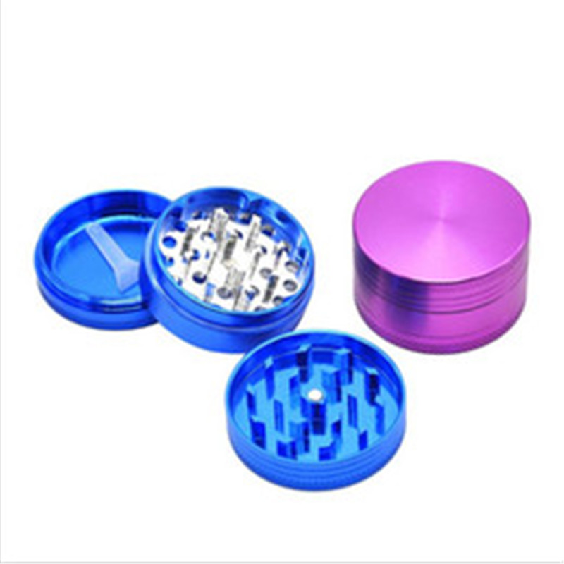 The new hot metal aluminum alloy smoke grinder, metal smoke grinder, diameter 53mm four layer smooth smoke mill.
The new hot metal aluminum alloy smoke grinder, metal smoke grinder, diameter 53mm four layer smooth smoke mill.