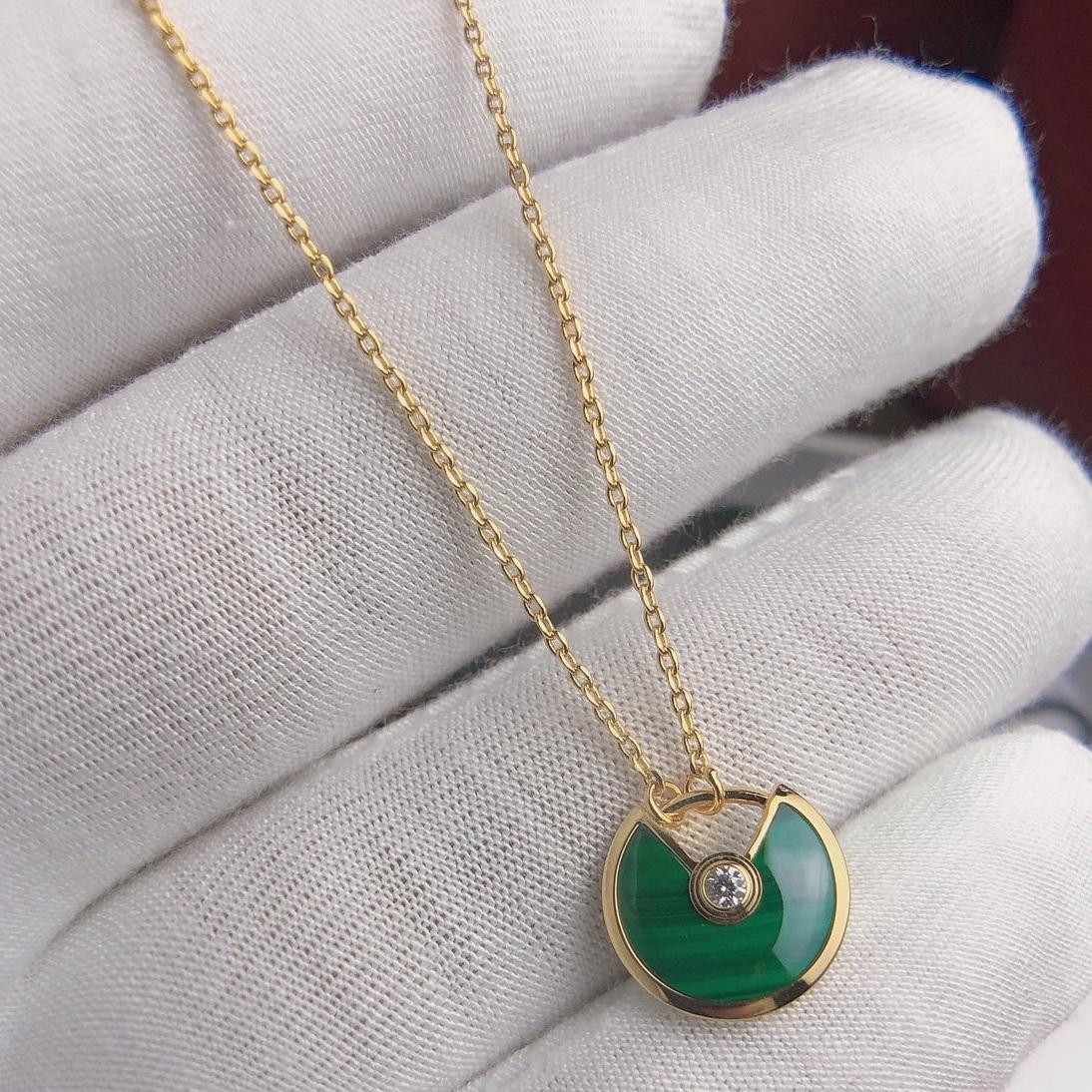 Amulette legers Necklaces 925 Sterling Silver Gold Plated 18K Natural Stones highest counter qualitys Pendant Necklace classic style
Amulette legers Necklaces 925 Sterling Silver Gold Plated 18K Natural Stones highest counter qualitys Pendant Necklace classic style